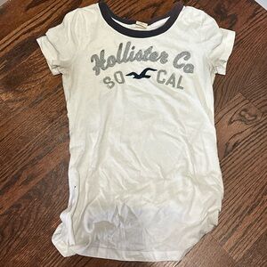 Hollister fitted tee shirt